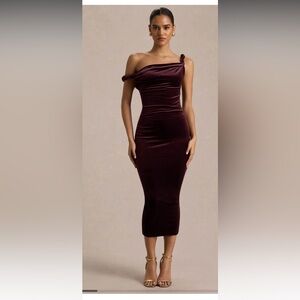 Chic One Shoulder Velvet Dress in Deep Burgundy